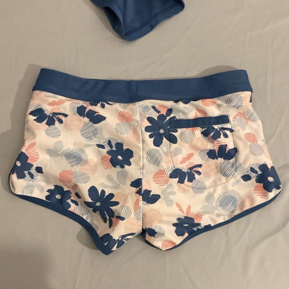 Eddie Bauer girls swim suit like new - Picture 7 of 8
